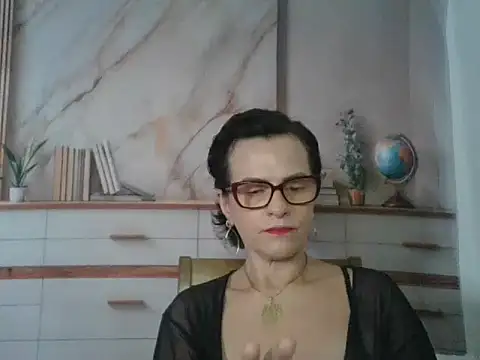 Luna-Hot0802 online show from 6, 1, 2026