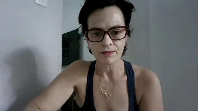 Luna-Hot0802 online show from 20, 5, 2026
