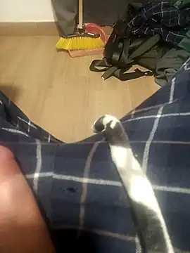 Valencianoo411 online show from 2, 12, 2025