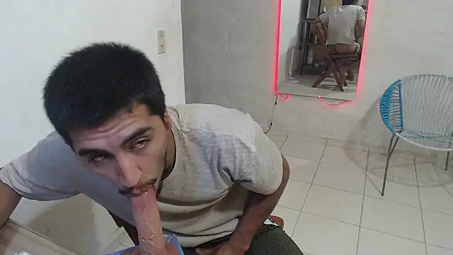 maxI dick33 online show from 15, 4, 2026