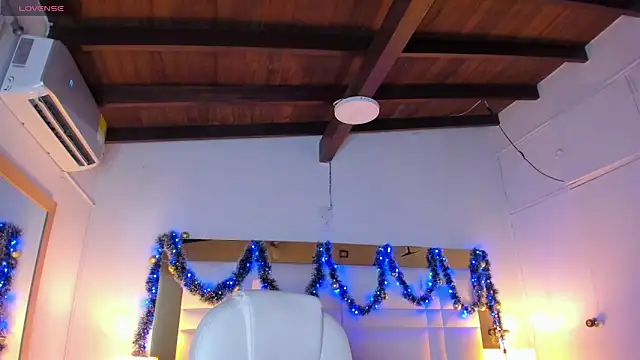 Zoei Moon online show from 16, 12, 2025