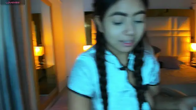 Zoei Moon online show from 6, 4, 2026