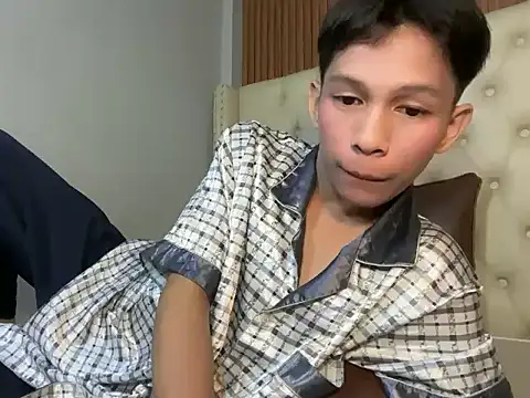 TheBoyAboveYou online show from 22, 4, 2026