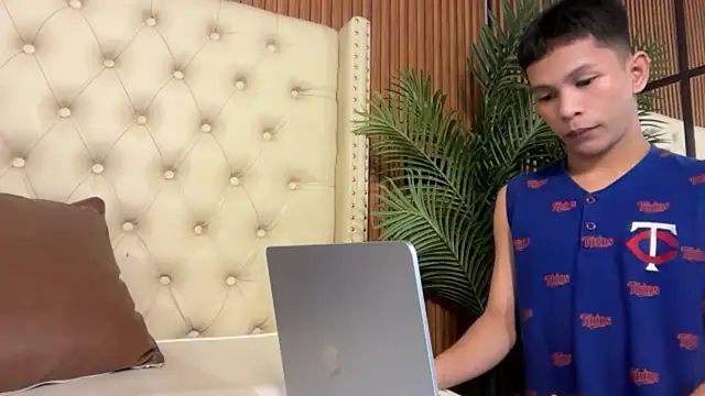 TheBoyAboveYou online show from 6, 8, 2026
