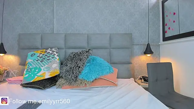 emilyy r online show from 16, 4, 2026