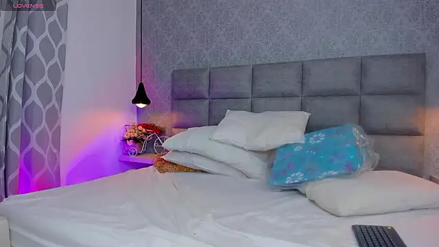 emilyy r online show from 25, 2, 2026