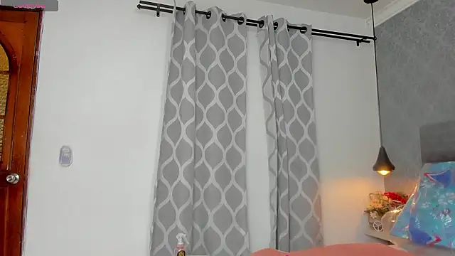 emilyy r online show from 23, 2, 2026