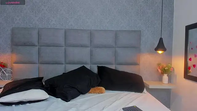 emilyy r online show from 17, 2, 2026