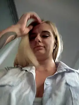 Betsy online show from 3, 2, 2025