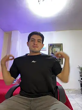 williamsmiiths16 online show from 27, 2, 2026