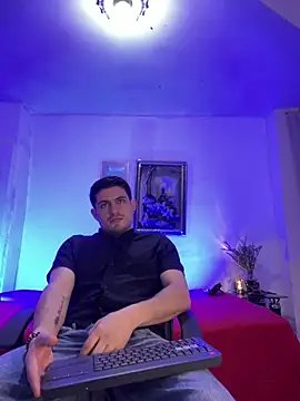 williamsmiiths16 online show from 13, 4, 2026