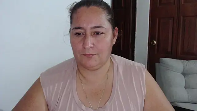 Snapshot of VioletBruces chatting on 13, 1, 2026 VioletBruces online show from 13, 1, 2026