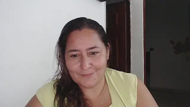 Snapshot of VioletBruces chatting on 5, 12, 2025 VioletBruces online show from 5, 12, 2025