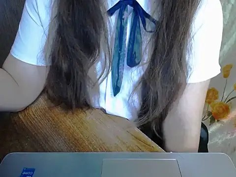 Snapshot of maian_love chatting on 12, 5, 2026 maian love online show from 12, 5, 2026