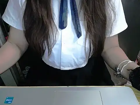 Snapshot of maian_love chatting on 28, 5, 2026 maian love online show from 28, 5, 2026