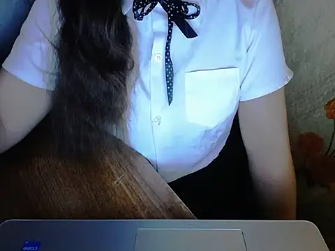 Snapshot of maian_love chatting on 21, 5, 2026 maian love online show from 21, 5, 2026