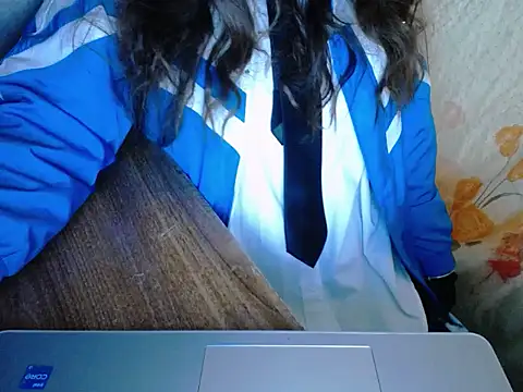 maian love online show from 15, 4, 2026