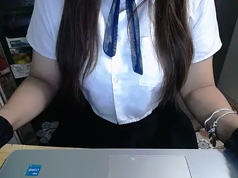 Snapshot of maian_love chatting on 6, 5, 2026 maian love online show from 6, 5, 2026