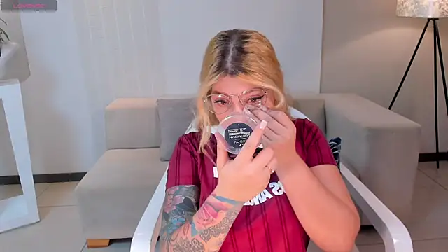 MadisonKane online show from 2, 11, 2025