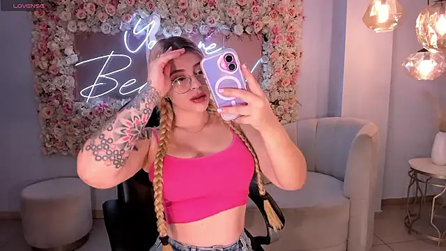 MadisonKane online show from 10, 3, 2026