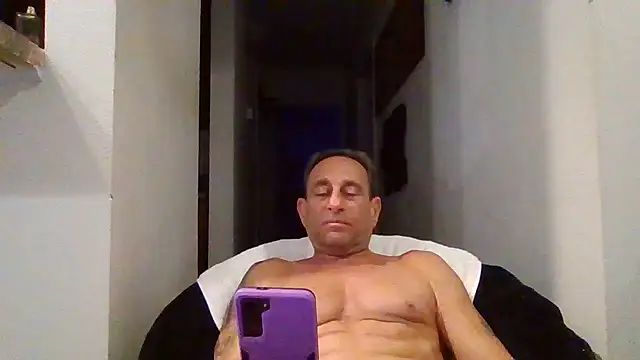 Snapshot of johnnymarino1010 chatting on 28, 4, 2026 johnnymarino1010 online show from 28, 4, 2026