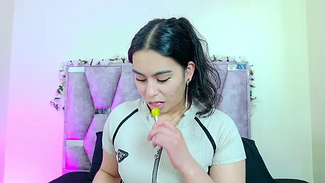 iris and damian online show from 21, 4, 2026