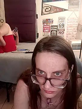 snowbird1117 online show from 17, 4, 2026