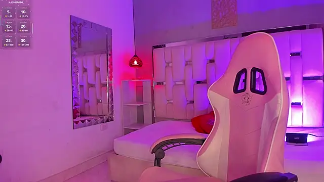 CloeMoon online show from 5, 12, 2025