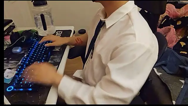 ttkk12132 online show from 17, 12, 2025