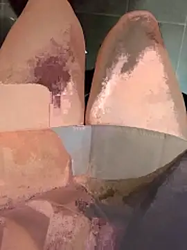 Baby-Linh online show from 8, 3, 2026