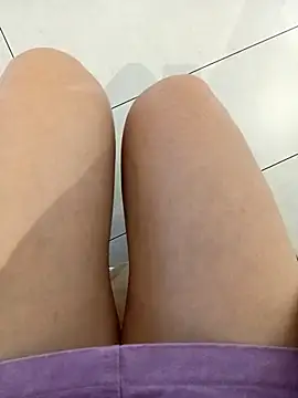 Baby-Linh online show from 21, 12, 2025