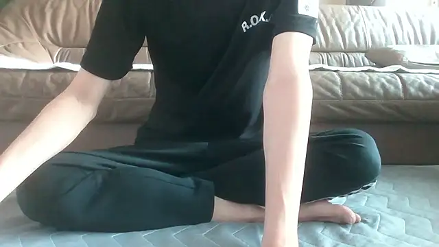 dongjun21 online show from 18, 2, 2026