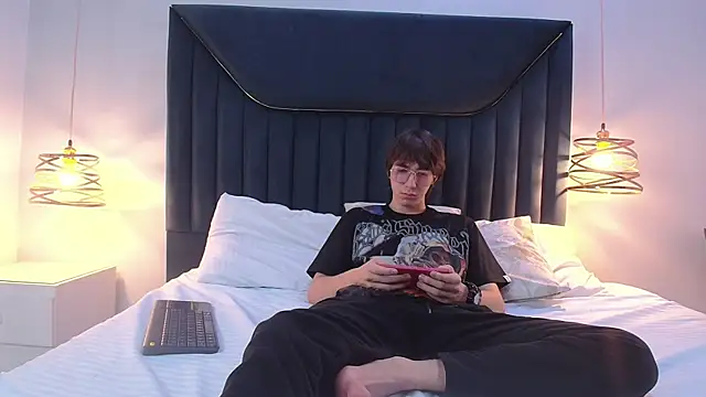 Snapshot of JeffBellfort chatting on 27, 6, 2026 JeffBellfort online show from 27, 6, 2026