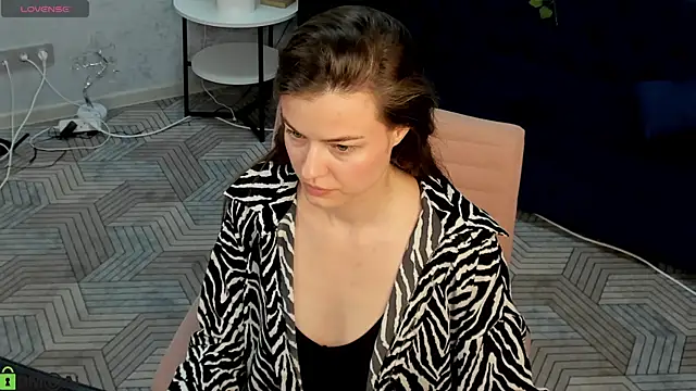 Snapshot of Graceee_ chatting on 17, 6, 2026 Graceee online show from 17, 6, 2026