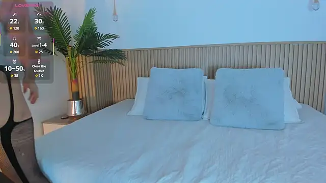 Lily Cole27 online show from 19, 12, 2025