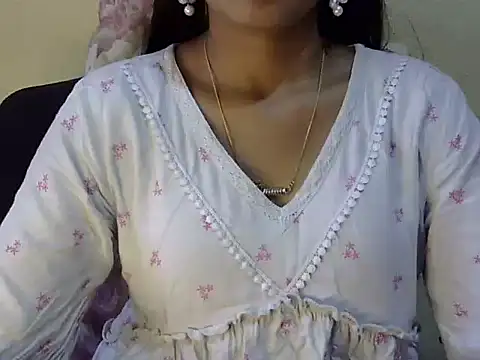 Snapshot of Shab_M chatting on 5, 5, 2026 Shab M online show from 5, 5, 2026
