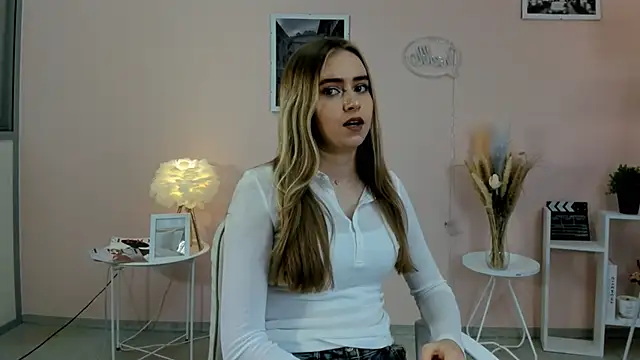 LinnDellos online show from 4, 12, 2025