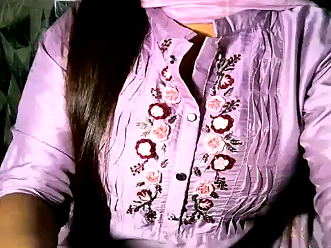Snapshot of Hotty_Suzuka chatting on 3, 6, 2026 Hotty Suzuka online show from 3, 6, 2026