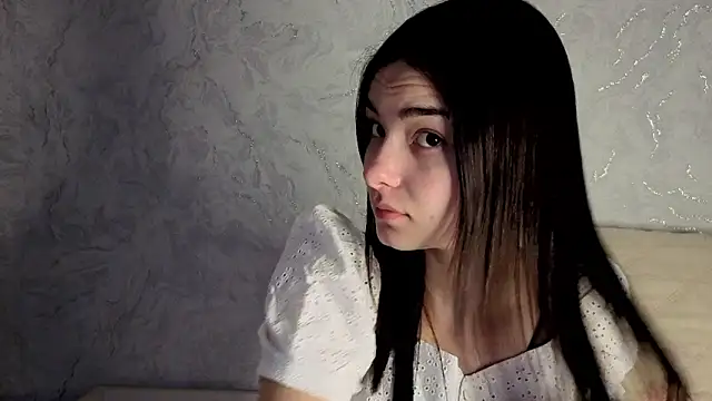 Laura Sunday online show from 10, 3, 2026