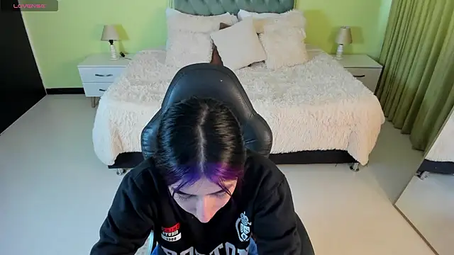 Celeste Rous   online show from 13, 2, 2026