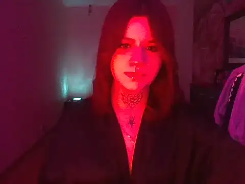 Snapshot of elisey18 chatting on 4, 12, 2025 elisey18 online show from 4, 12, 2025