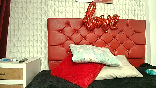 Elizabetth Roman online show from 9, 3, 2026