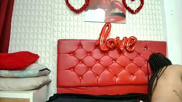 Elizabetth Roman online show from 6, 4, 2026