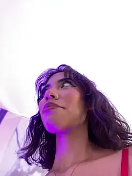 BellaHarpeer online show from 10, 2, 2026