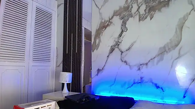 BellaHarpeer online show from 25, 3, 2026