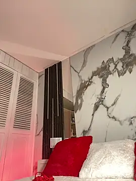 BellaHarpeer online show from 20, 4, 2026