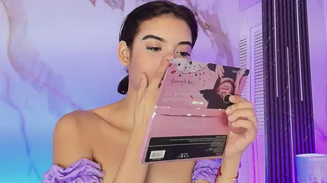 BellaHarpeer online show from 26, 2, 2026