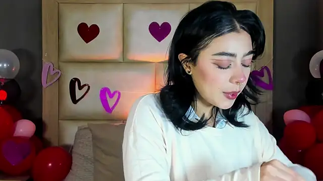 TaniaRedd  online show from 15, 2, 2026