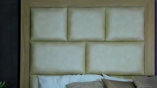 TaniaRedd  online show from 20, 2, 2026