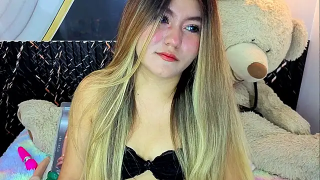 Snapshot of VioletaSweett1 chatting on 24, 7, 2026 VioletaSweett1 online show from 24, 7, 2026